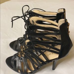 New ,Women Nine west black size 7 1/2 high heels shoes.